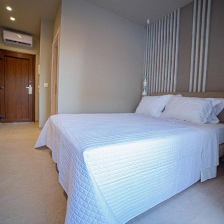 Rigas Supreme Hospitality Aparthotel Afytos Esterno foto