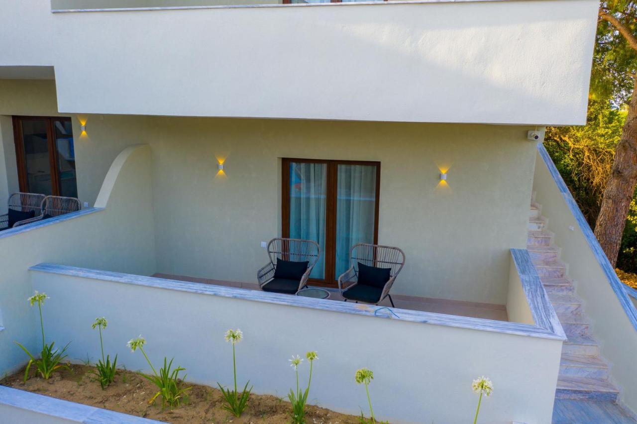 Rigas Supreme Hospitality Aparthotel Afytos Esterno foto