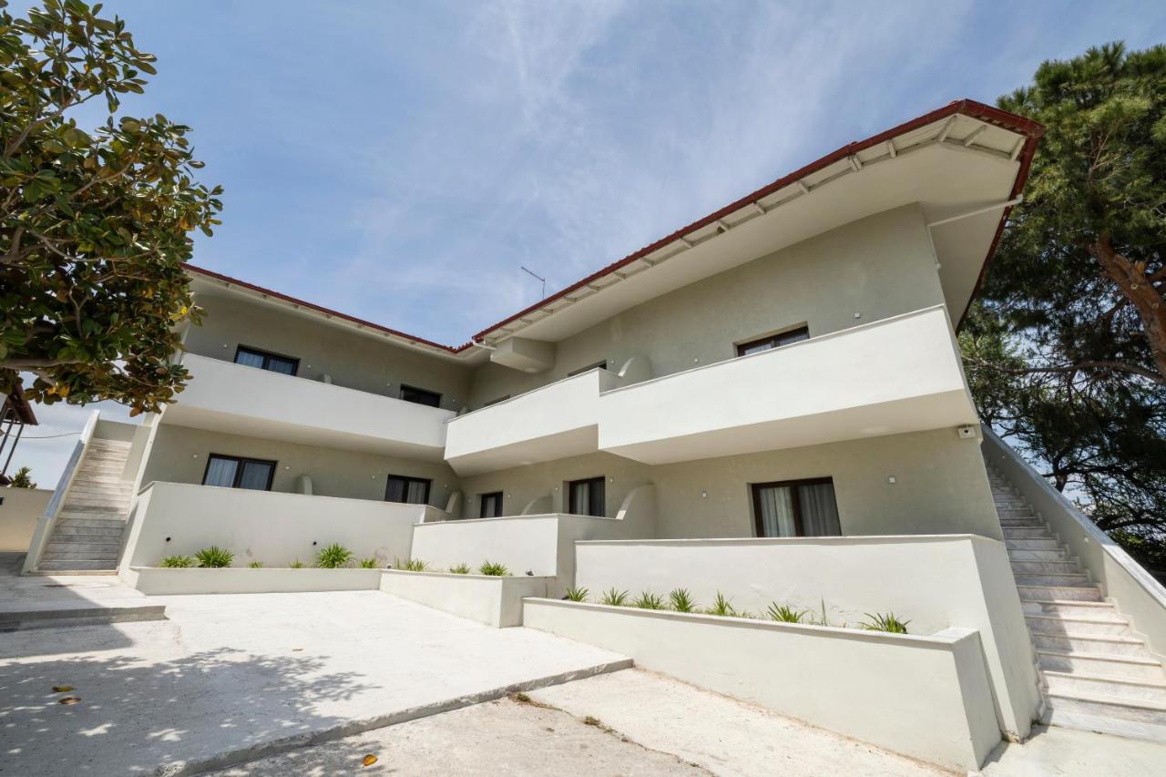 Rigas Supreme Hospitality Aparthotel Afytos Esterno foto
